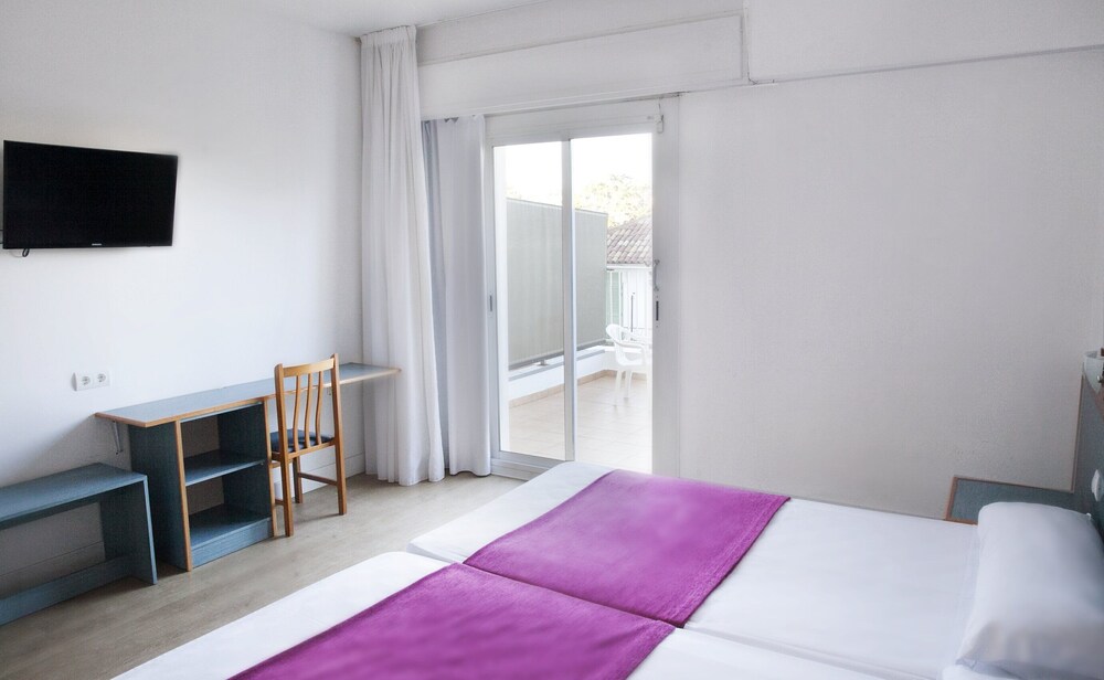 

Bari - Calafell - Hotel Brisamar Suites