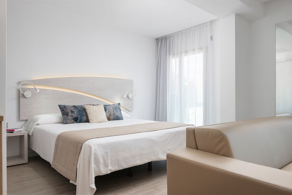 

Bologna - Alcudia - Llaut Boutique Hotel