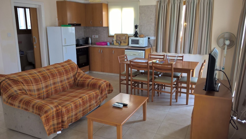 

Torino - Pissouri - Kapsalia Holiday Villas