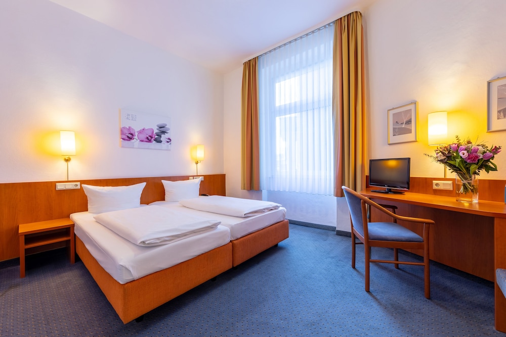 

Napoli - Dusseldorf - Trip Inn Hotel Schumann