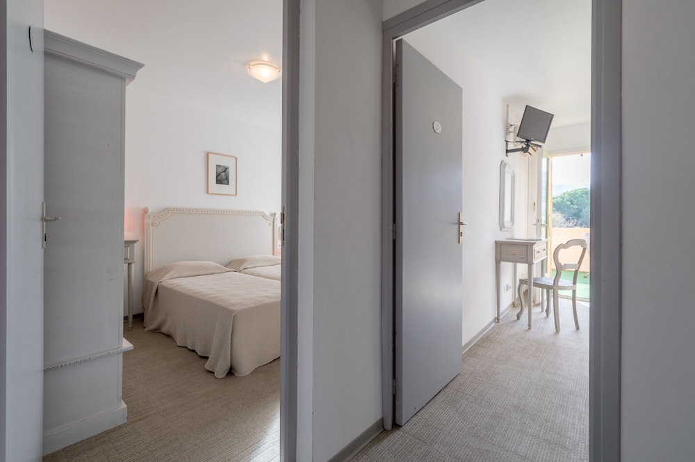 

Napoli - L'île Rousse - Hotel Cala di l'Oru