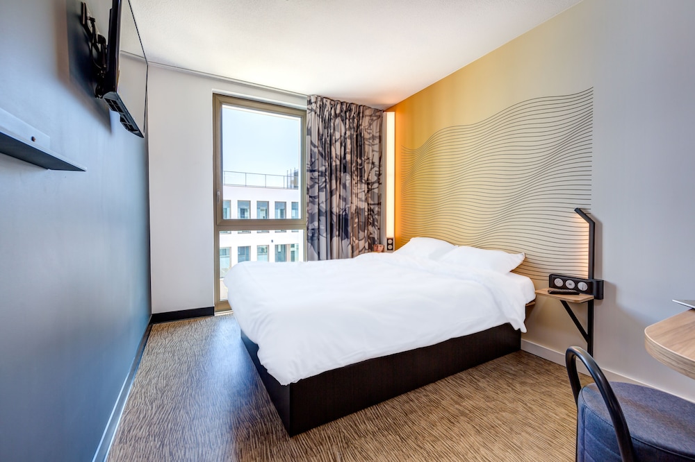 

Roma - Paris Orly - B&B HOTEL Paris Sud Chatenay Malabry
