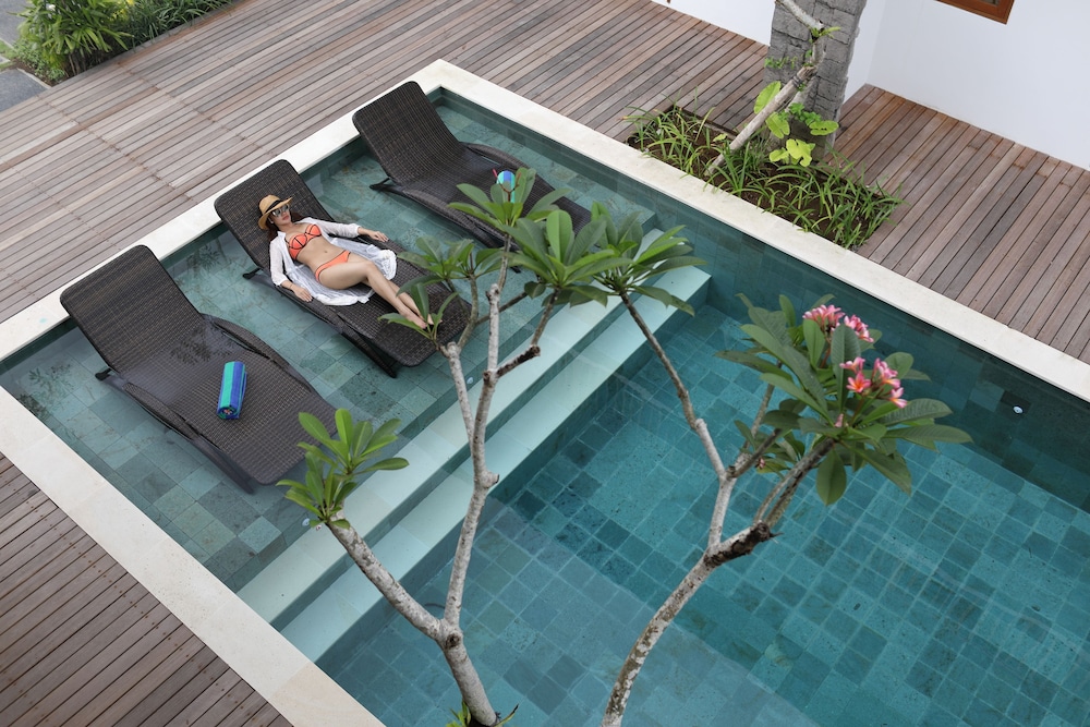 

Torino - Sanur Beach - Mahana Living