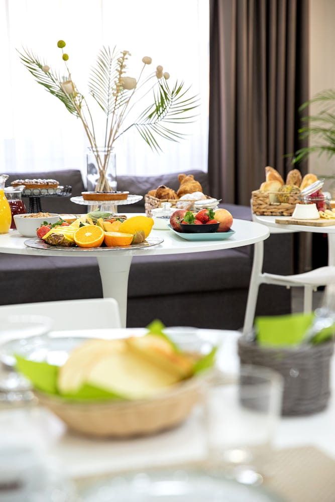 

Bologna - Riccione - Noah Beach Hotel
