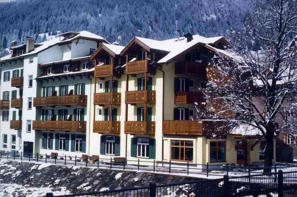 

Cagliari - Val di Fassa, Montagna Italia - Laurino