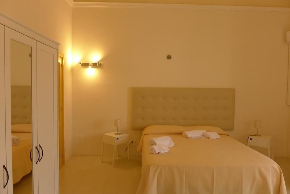 

Palermo - Noto - Landolina Palace Hotel