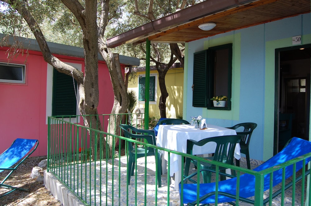 

Milano - Costiera Sorrentina, Italia - Villaggio Residence Nettuno