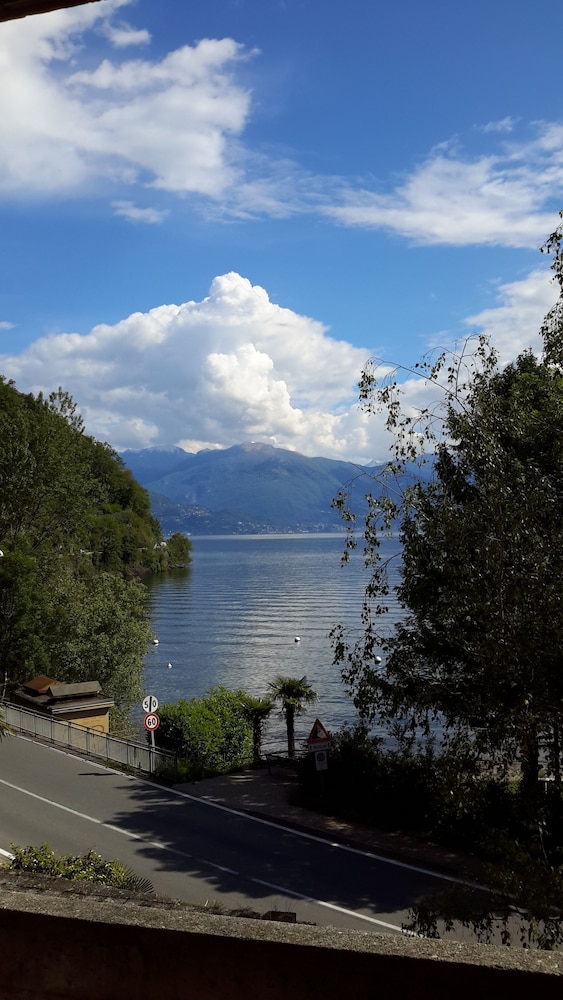 

Brindisi - Luino - Hotel Campagna