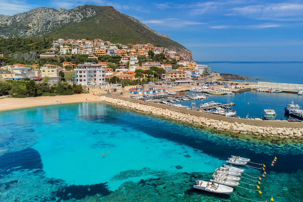 

Roma - Cala Gonone - Il Nuovo Gabbiano