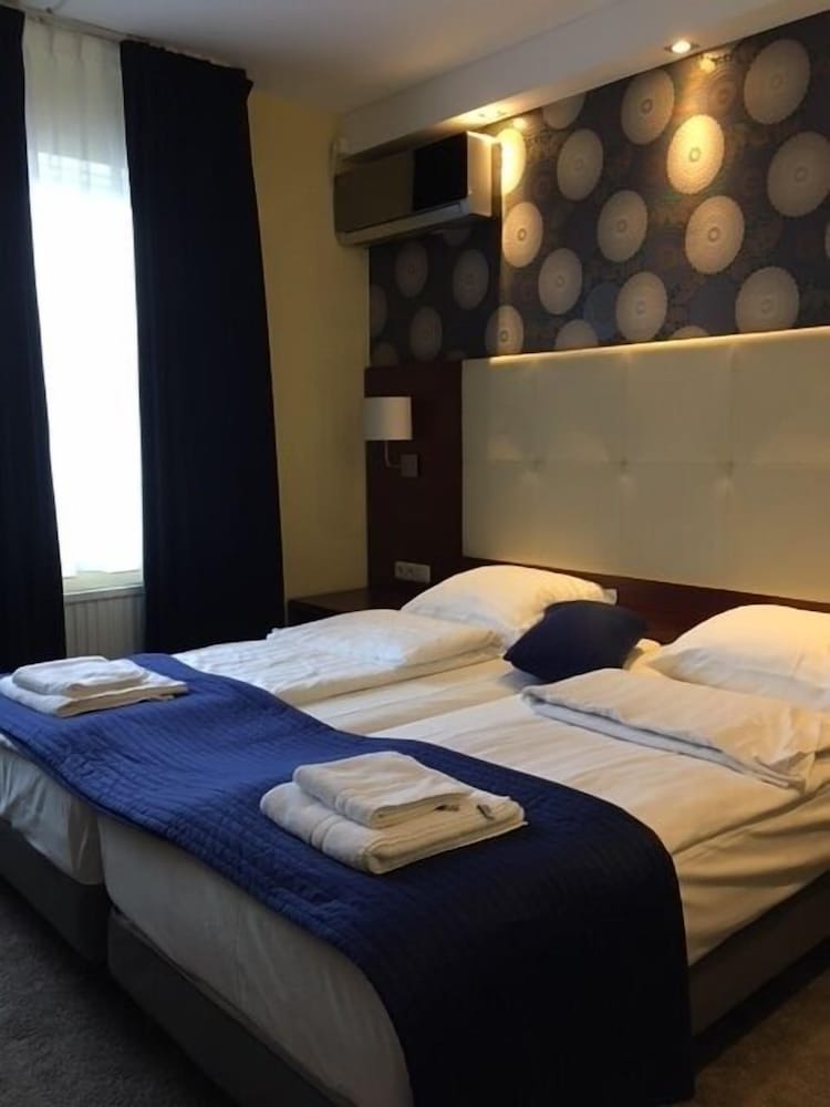 

Milano - Haarlem - Hotel Zwanenburg Amsterdam Airport