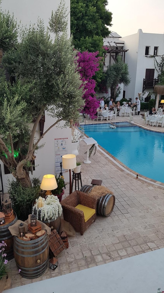 

Roma - Gundogan - Ece Hotel Bodrum