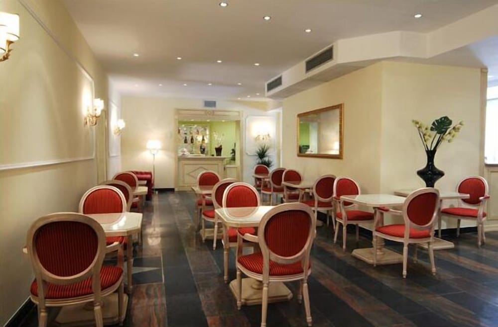 

Catania - Mostacciano - Hotel Quadrifoglio Roma Eur