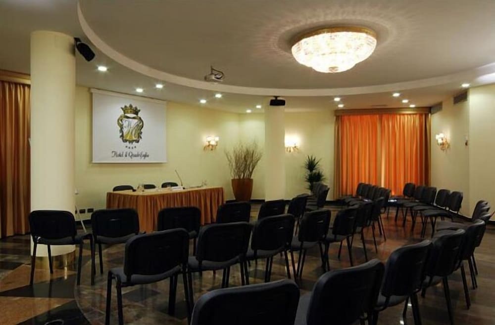 

Palermo - Castel Di Leva - Hotel Quadrifoglio Roma Eur