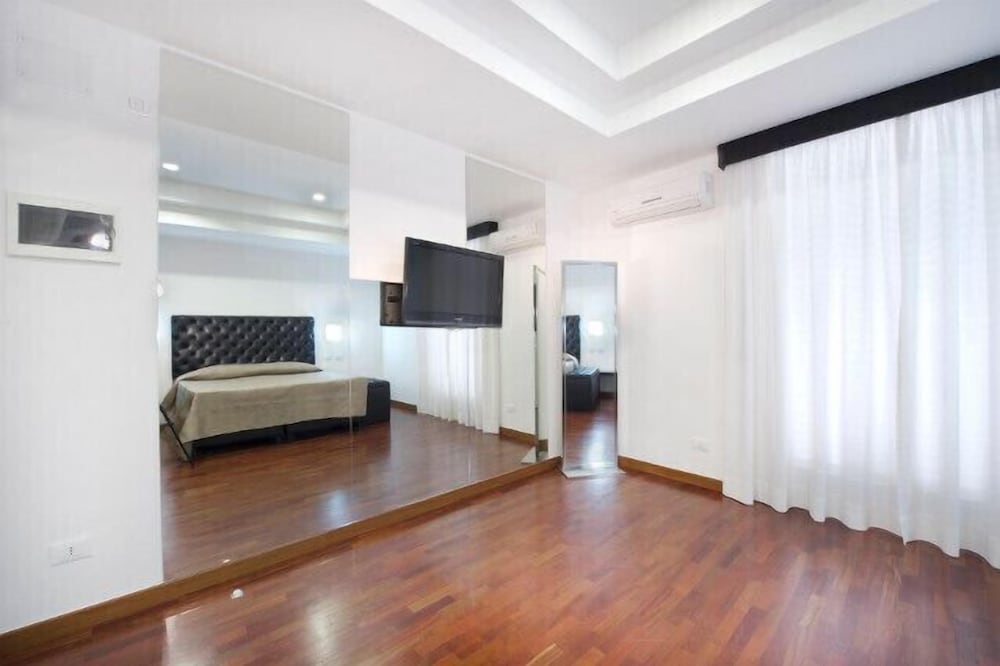 

Trieste - Roma - Hotel Quadrifoglio Roma Eur