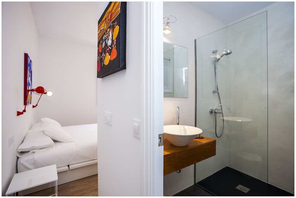 

Milano - Cala`n Forcat - Cheap & Chic Hotel