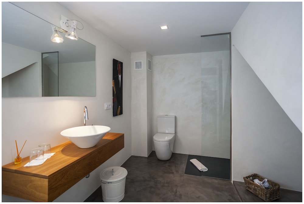 

Venezia - Cala'n Bosch - Cheap & Chic Hotel