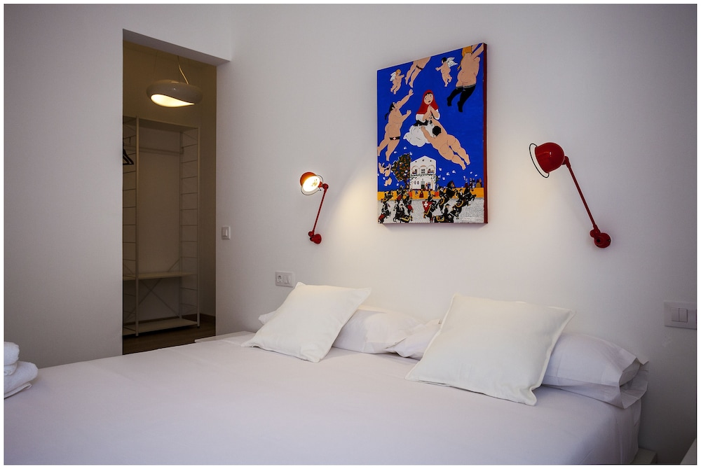 

Venezia - Cala`n Forcat - Cheap & Chic Hotel