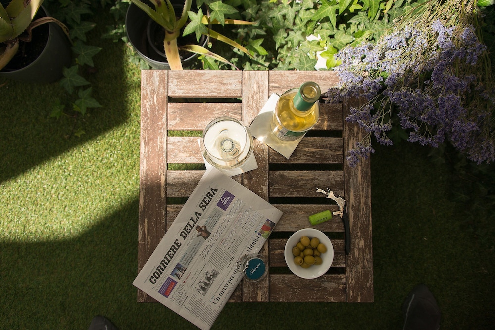 

Bologna - Cala Blanca - Cheap & Chic Hotel