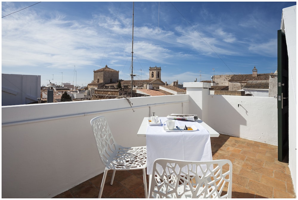 

Milano - Cala`n Forcat - Cheap & Chic Hotel