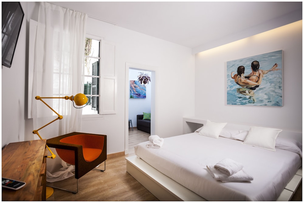 Bologna - Minorca, Isole Baleari - Cheap & Chic Hotel