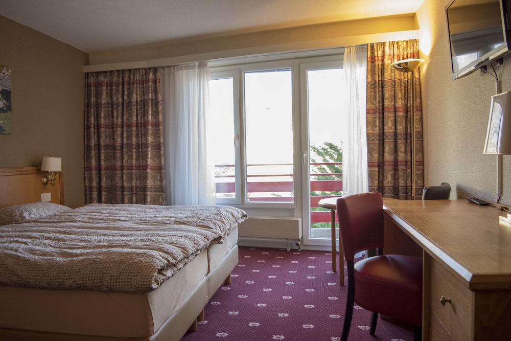 

Napoli - Leysin - Alpine Classic Hotel