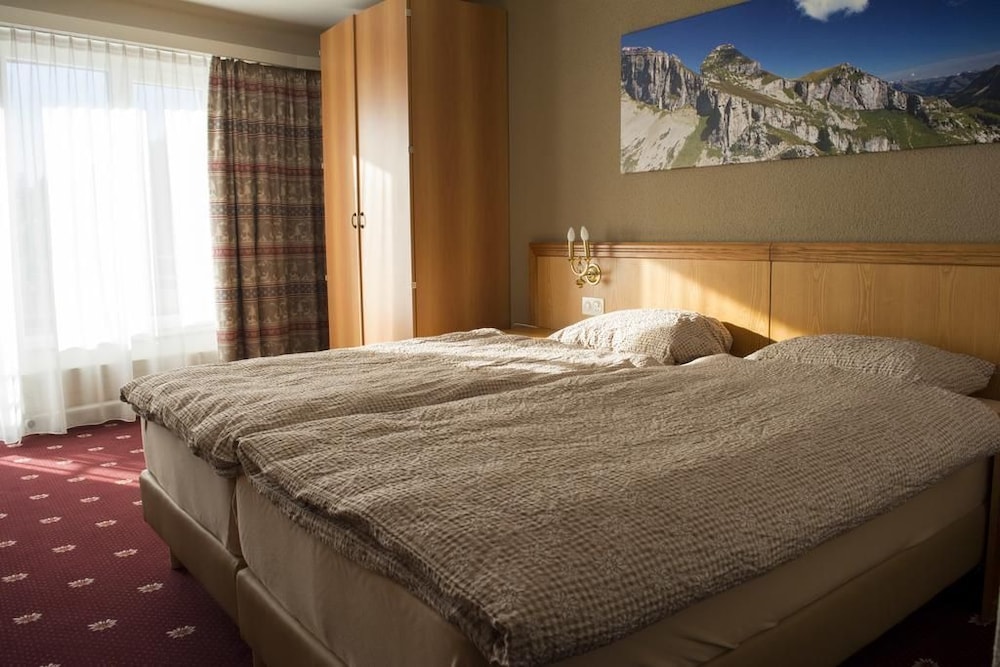 

Brindisi - Leysin - Alpine Classic Hotel