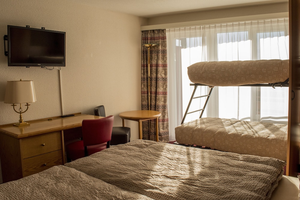 

Bologna - Leysin - Alpine Classic Hotel