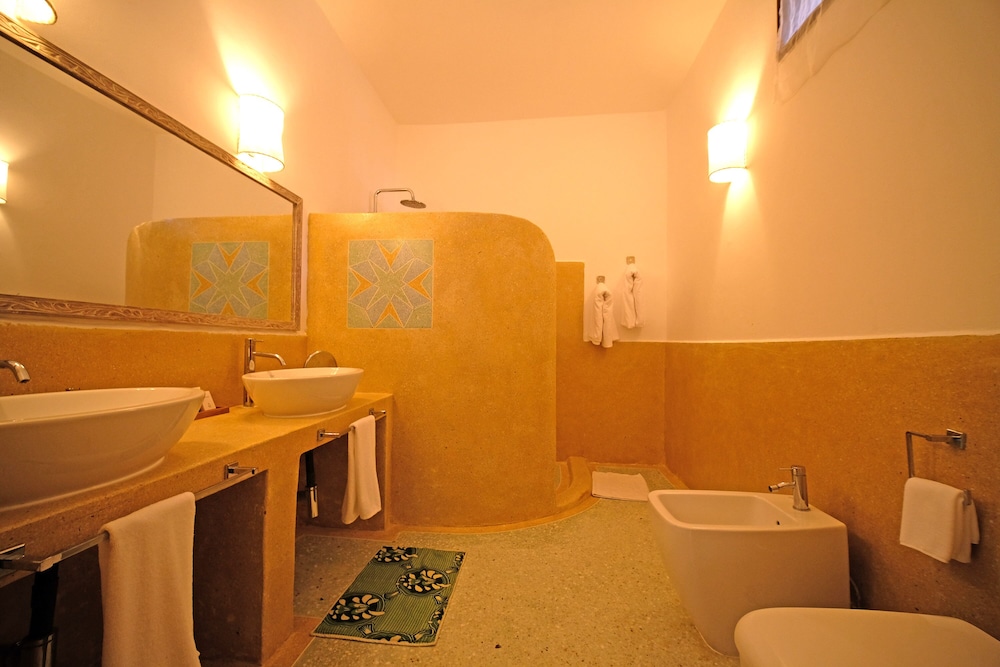

Catania - Kiwengwa - Pongwe Bay Resort