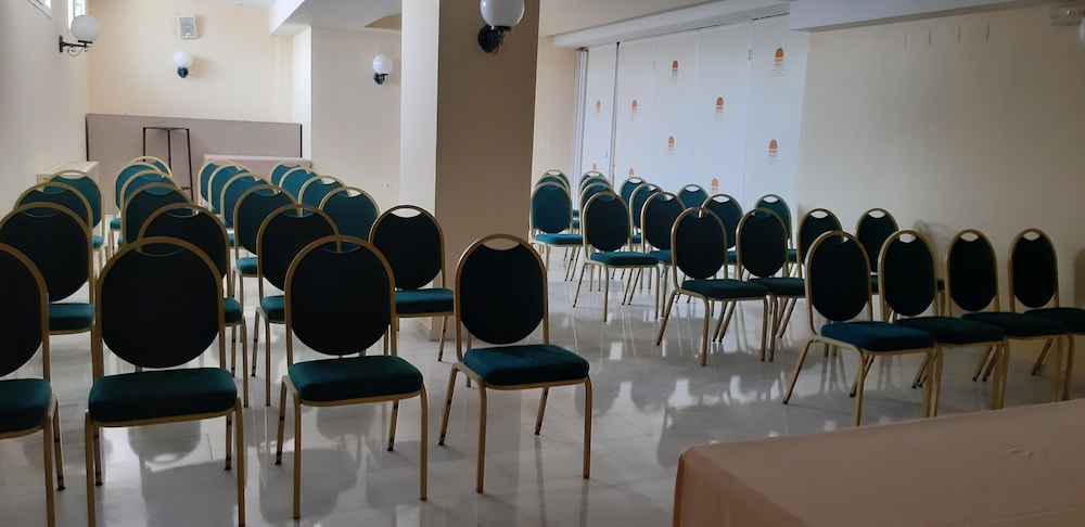 

Roma - Novo Sancti Petri - Crisol Chiclana