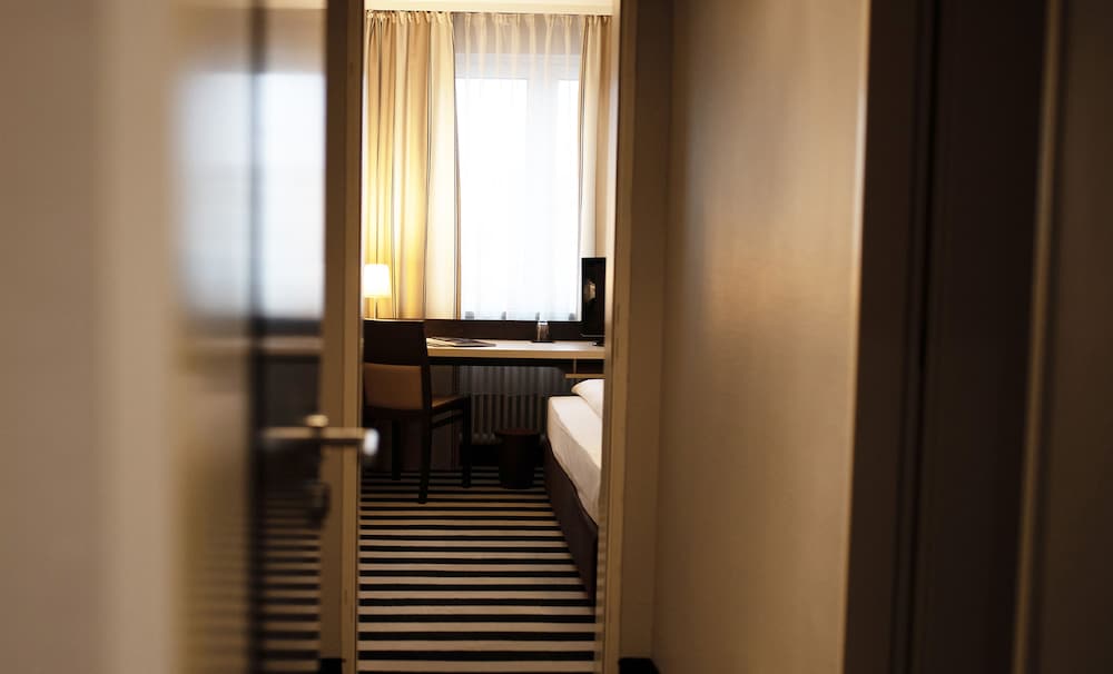 

Bari - Francoforte sul Meno - Bristol Hotel - Frankfurt City