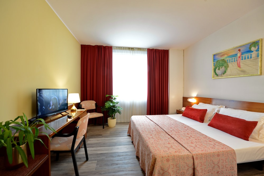 

Milano - Castelnuovo del Garda - Hotel Krystal