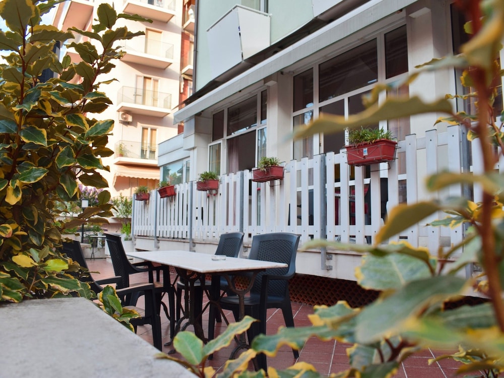

Bologna - Riviera Romagnola, Mare Italia - Hotel Bamby