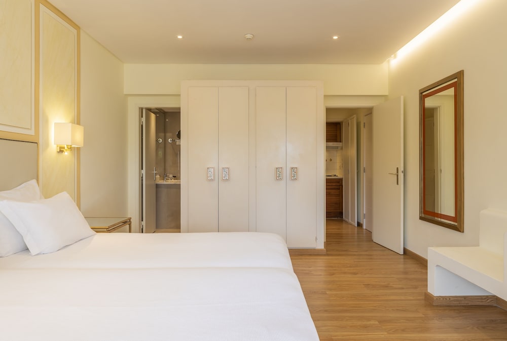 

Bologna - Carvoeiro - Carvoeiro Garden Hotel