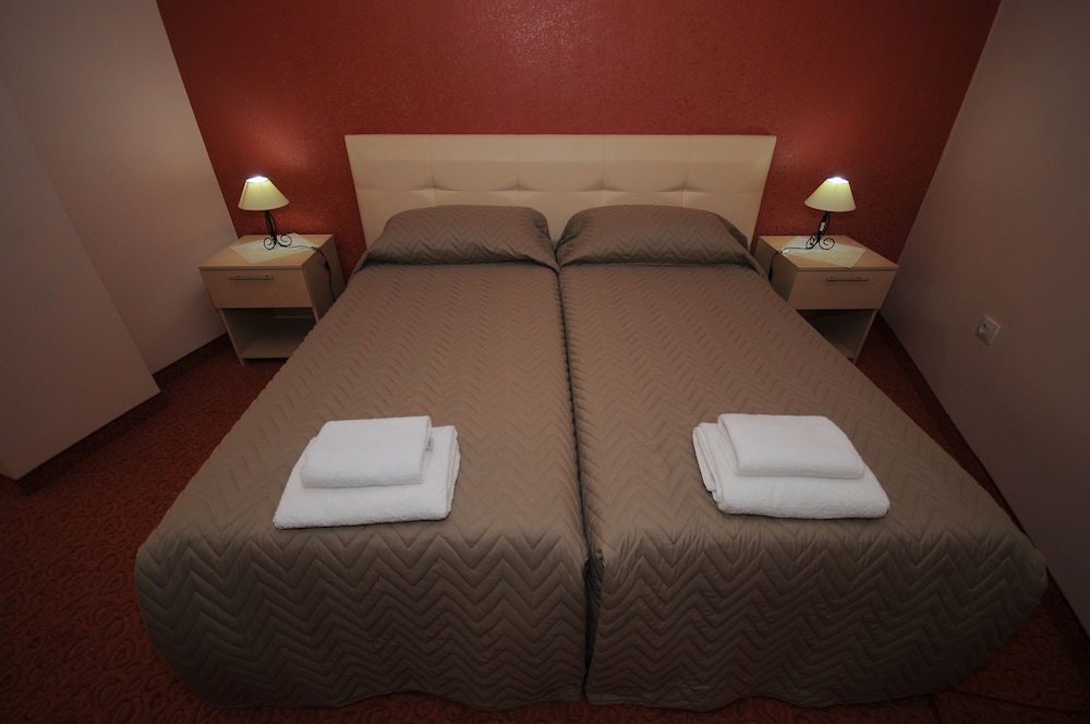 

Salerno - Tirana - Signature Idea Hotel