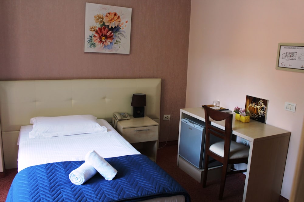 

Lamezia Terme - Tirana - Signature Idea Hotel