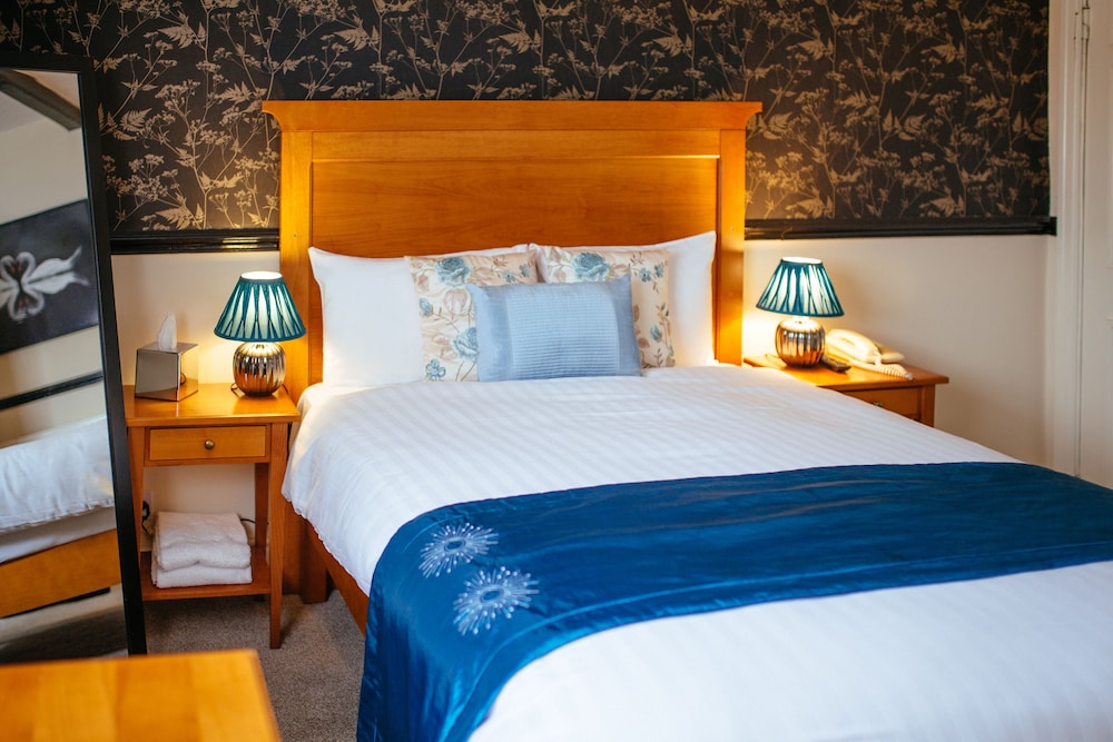 

Napoli - Manchester Airport - Pymgate Lodge Hotel Manchester Airport