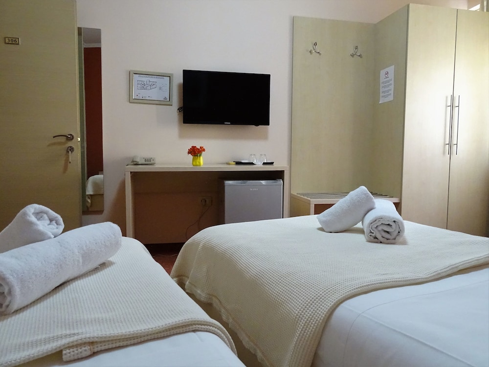 

Napoli - Tirana - Signature Idea Hotel