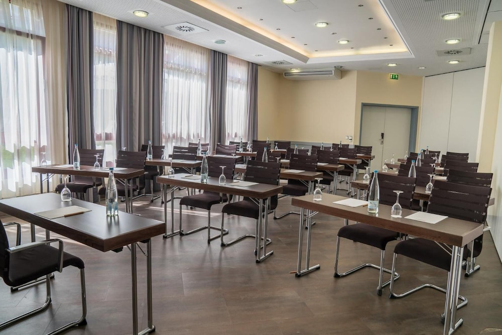 

Milano - Stoccarda - DOBLERGREEN Hotel Stuttgart-Gerlingen