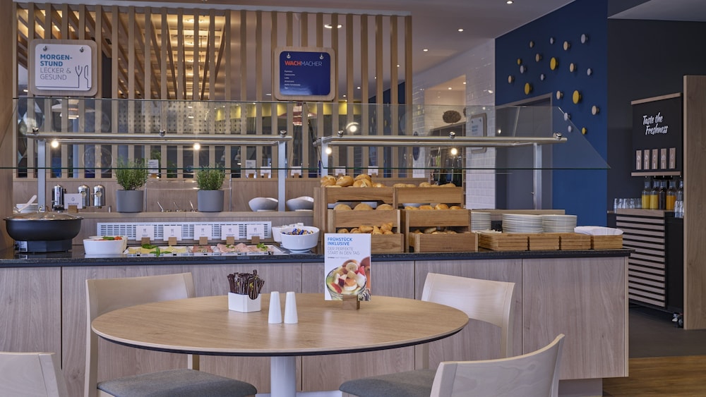 

Catania - Dusseldorf - Holiday Inn Express DUSSELDORF - CITY NORTH