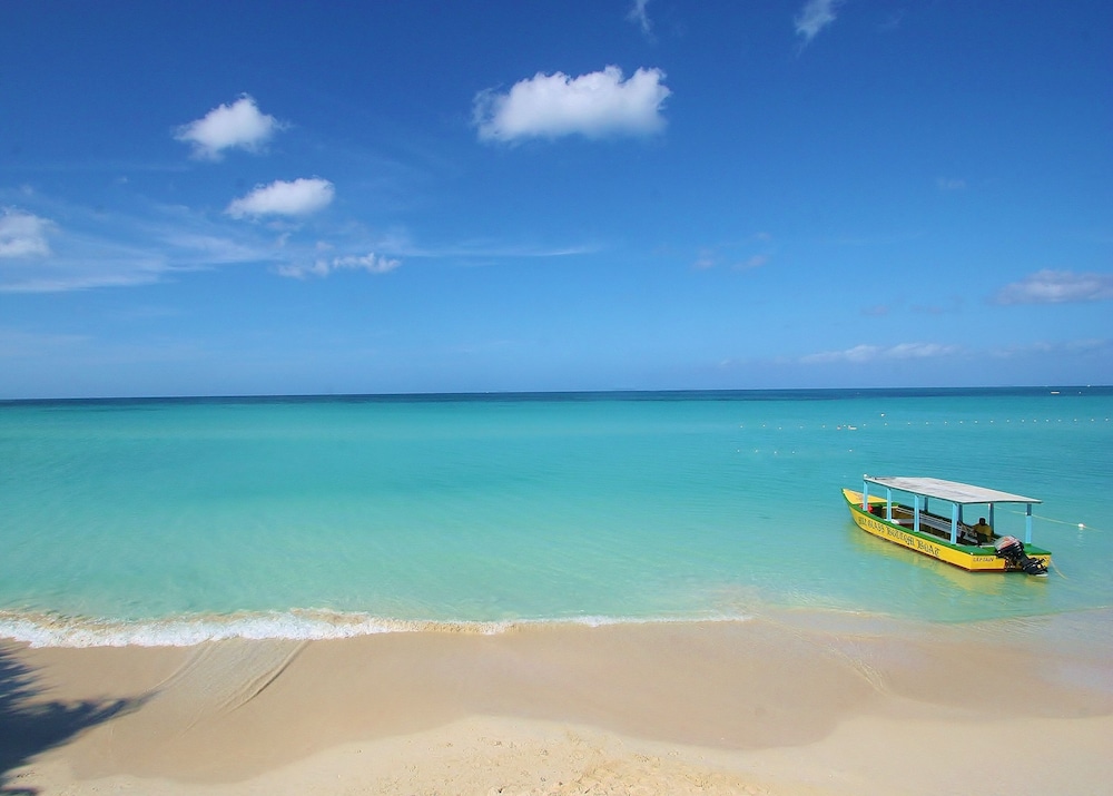 

Bari - Negril - White Sands Negril