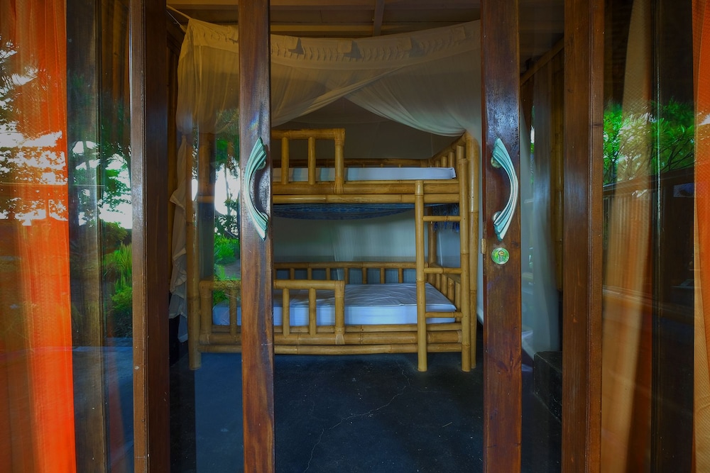 

Roma - Tanjung - Rinjani Beach Eco Resort