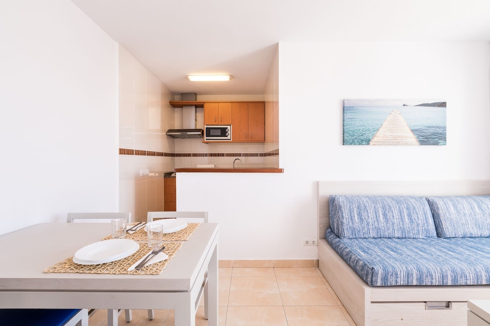 

Napoli - Sant Jordi, Ibiza - Apartamentos Avenida - MC Apartamentos Ibiza