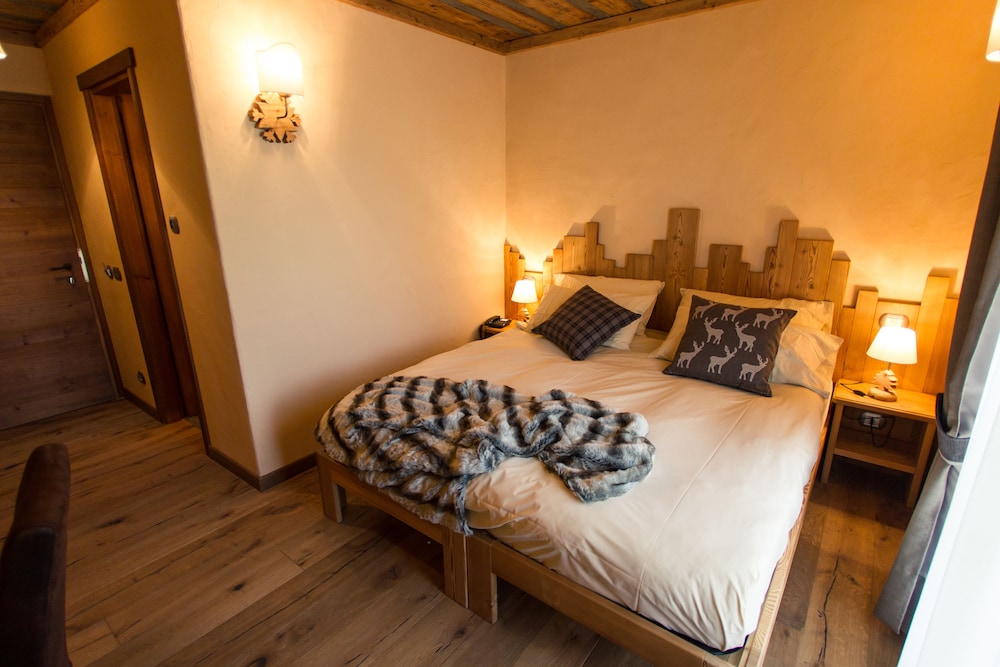

Roma - Courmayeur - Hotel Les Montagnards