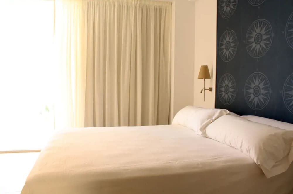 

Cagliari - San Antonio de Portmany, Ibiza - Hotel Marfil