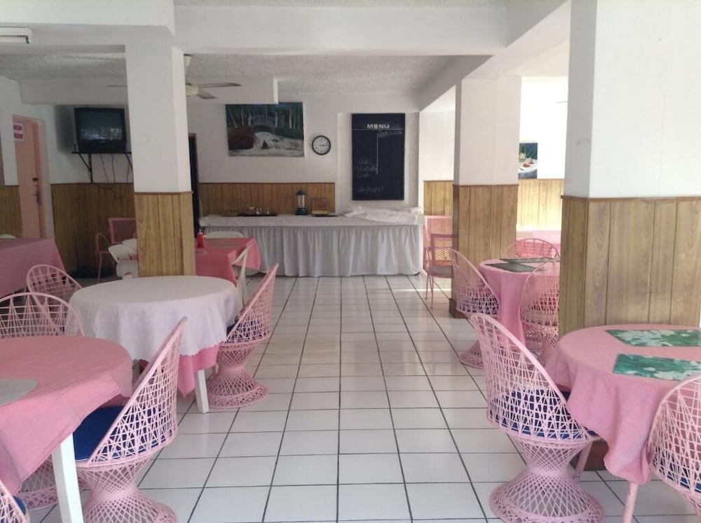 

Verona - Ocho Rios - Marine View Hotel