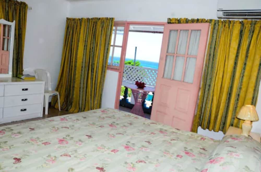 

Bologna - Ocho Rios - Marine View Hotel