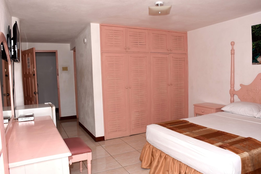 

Napoli - Ocho Rios - Marine View Hotel