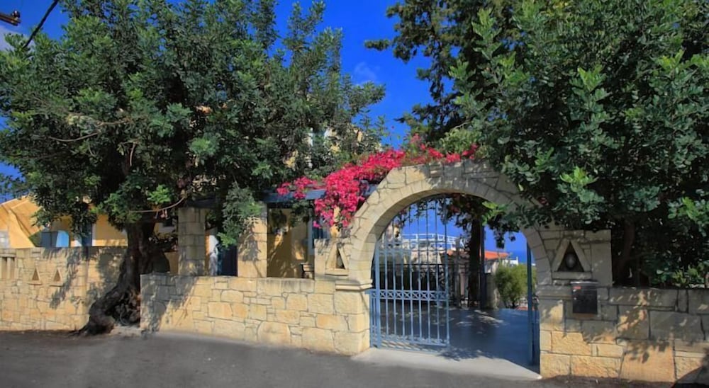 

Napoli - Stalida - Stelva Villas