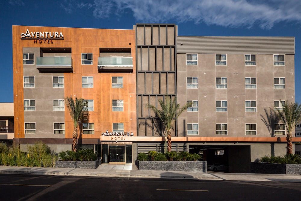

Bari - Hollywood (CA) - Hotel Aventura