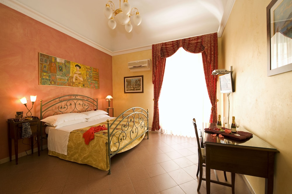 

Bari - Mondello - Hotel Joli